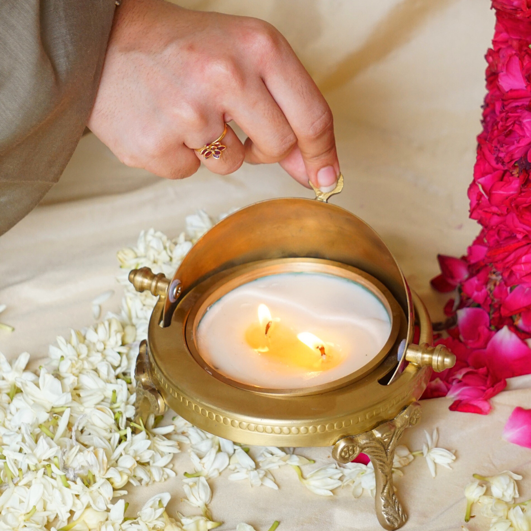 Brass Gift Scented Candle (Patchouli)
